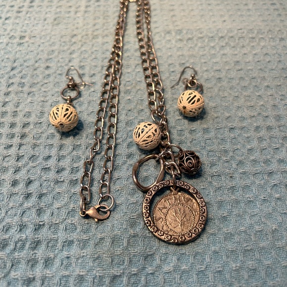 Pendant & Drop Earrings - Picture 5 of 5